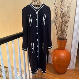 France’s Brewster 🎉Sale🎉Vintage black and white knit dress